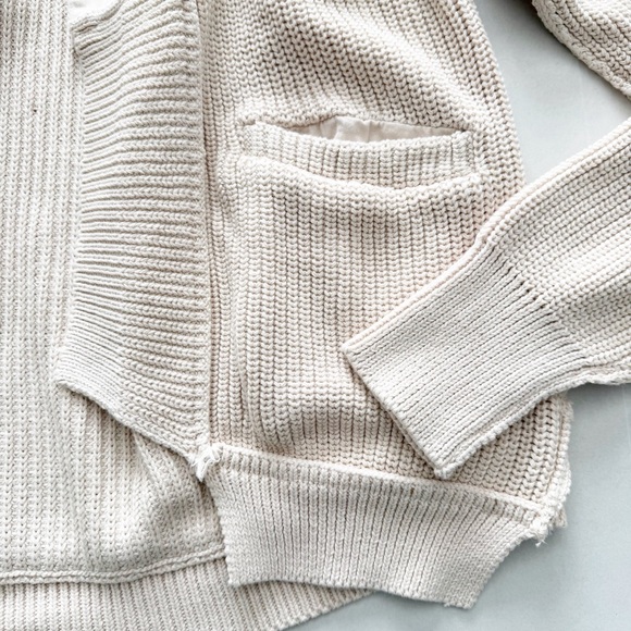 We The Free Sweater Worn Thru Surplus Cardi - Cardigan
Champagne Dream Shacket - Picture 5 of 10